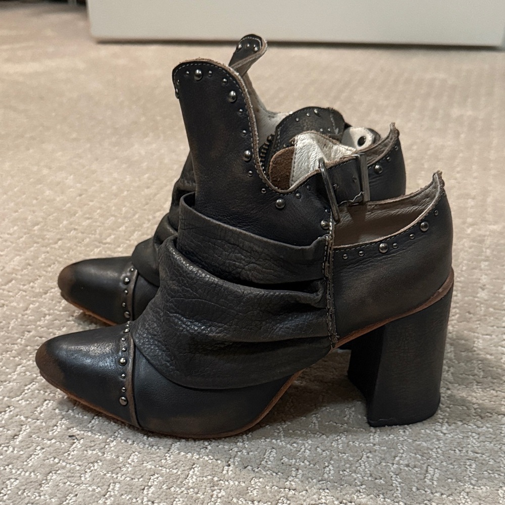 Freebird by Steven Black and Brown Heeled Booties - Picture 4 of 7